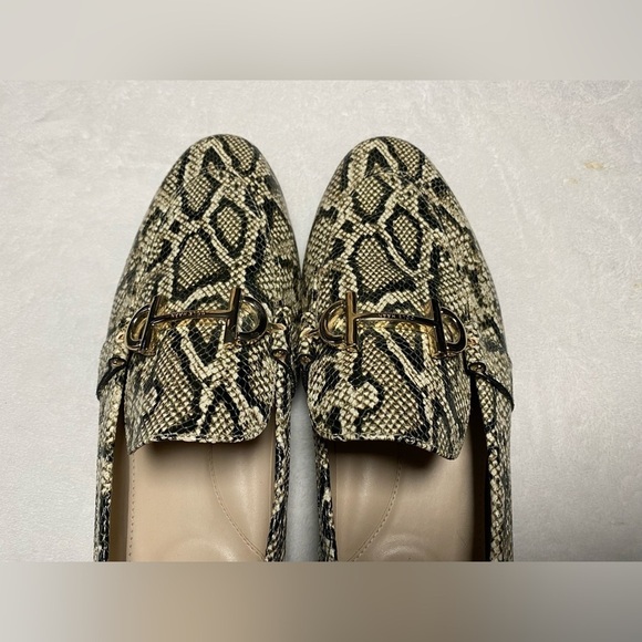 ❣️Cole Haan Snake Print Loafers - Black and Cream❣️ - Picture 3 of 6
